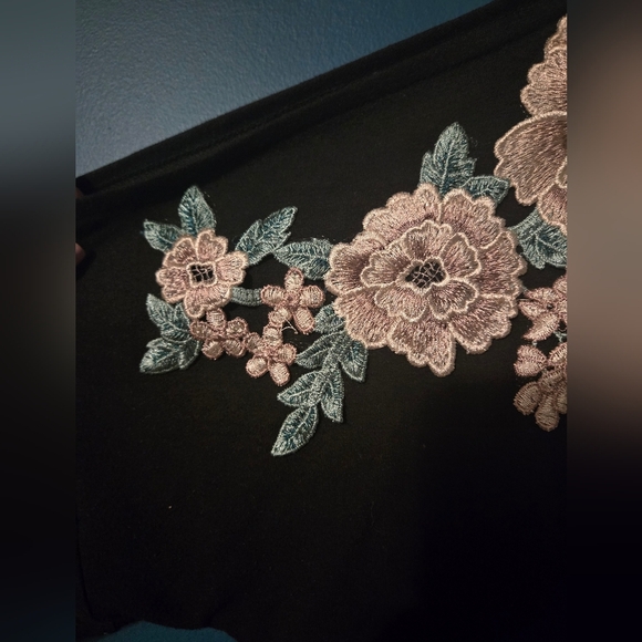 Verve Ami Black Cold Shoulder Long Sleeve Top With Floral Embroidery, Size XL - Picture 4 of 10